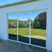 Solfilm på store vinduer